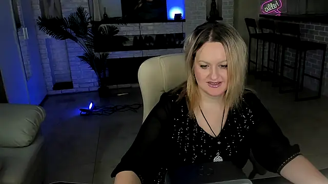 MariemLui online show from 10.20.25