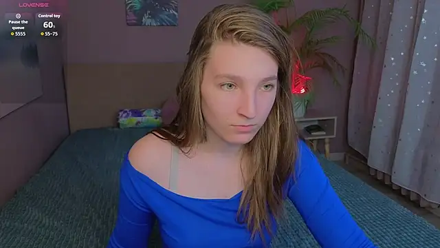 Snapshot of Mia_Myles chatting on 10.16.25 Mia Myles online show from 10.16.25