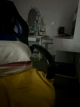 Snapshot of xixopuaff88 chatting on 10.03.25 xixopuaff88 online show from 10.03.25