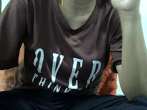 Snapshot of CHAMELI4747 chatting on 10.19.25 CHAMELI4747 online show from 10.19.25