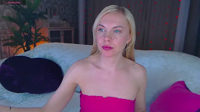 LiSinDoll online show from 11.12.25