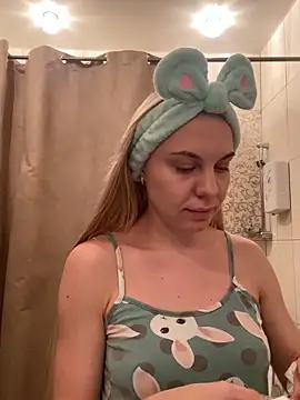 LiSinDoll online show from 11.14.25