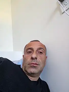 Snapshot of NY-DuDu chatting on 10.04.25 NY-DuDu online show from 10.04.25