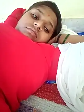 Snapshot of Hot_crety chatting on 10.08.25 Hot crety online show from 10.08.25