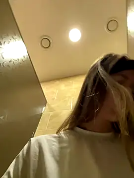 ElliRose online show from 09.30.25