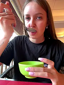 ElliRose online show from 10.09.25