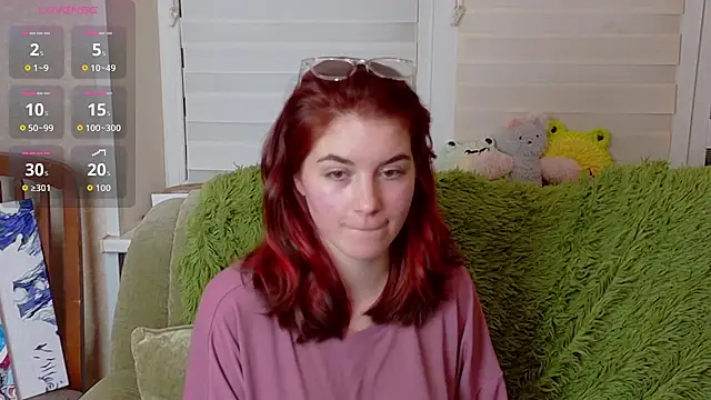 Snapshot of ElzaBlis chatting on 10.02.25 ElzaBlis online show from 10.02.25