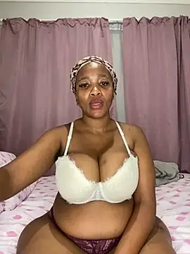 Snapshot of CurvyGod01 chatting on 10.21.25 CurvyGod01 online show from 10.21.25