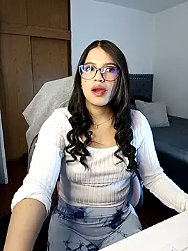 asumi 18 online show from 11.28.25