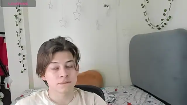 Snapshot of Felix_art chatting on 10.03.25 Felix art online show from 10.03.25