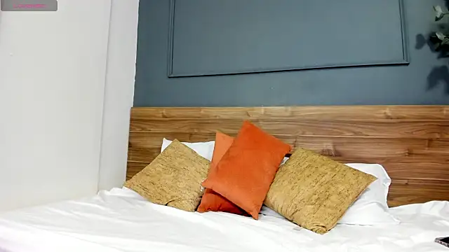 Mia smith x1 online show from 11.20.25