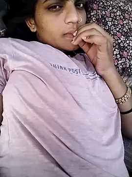 Snapshot of Sofia_kuuu chatting on 09.17.25 Sofia kuuu online show from 09.17.25