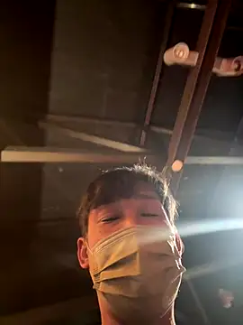 Snapshot of usu0130 chatting on 11.05.25 usu0130 online show from 11.05.25