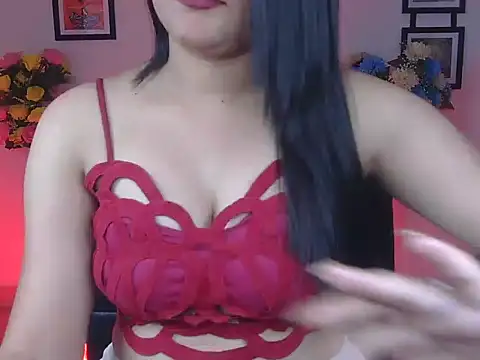 Snapshot of Hotti_figure chatting on 10.17.25 Hotti figure online show from 10.17.25