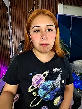 Snapshot of sara-lopez1 chatting on 10.13.25 sara-lopez1 online show from 10.13.25