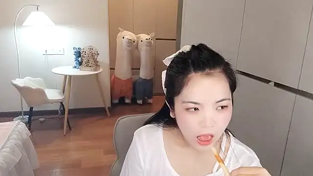 Snapshot of XiaoAnQi chatting on 09.20.25 XiaoAnQi online show from 09.20.25