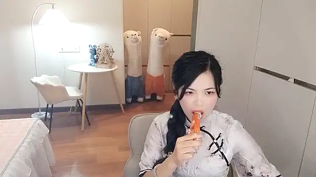 Snapshot of XiaoAnQi chatting on 09.21.25 XiaoAnQi online show from 09.21.25