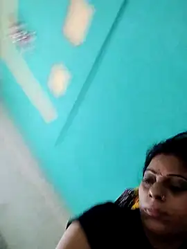 Snapshot of Soniya_Roy chatting on 10.02.25 Soniya Roy online show from 10.02.25