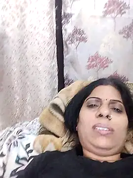 Snapshot of Soniya_Roy chatting on 10.05.25 Soniya Roy online show from 10.05.25