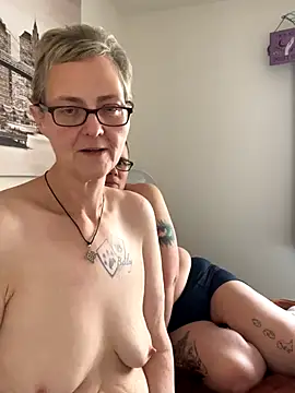 Curvy-Jinx online show from 12.05.25