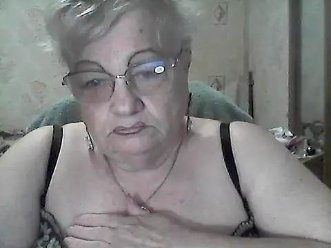 Snapshot of NatalieNorth chatting on 09.18.25 NatalieNorth online show from 09.18.25