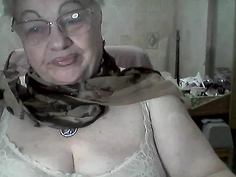 Snapshot of NatalieNorth chatting on 09.24.25 NatalieNorth online show from 09.24.25