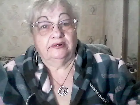 Snapshot of NatalieNorth chatting on 09.27.25 NatalieNorth online show from 09.27.25