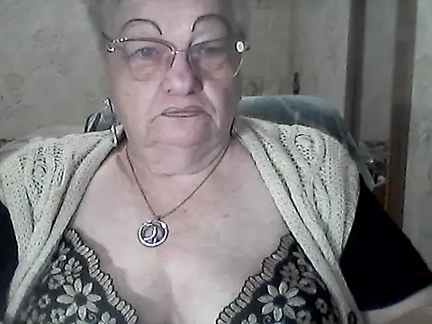 Snapshot of NatalieNorth chatting on 09.28.25 NatalieNorth online show from 09.28.25