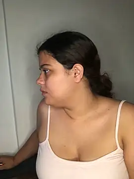 Snapshot of luisahot_9727 chatting on 09.14.25 luisahot 9727 online show from 09.14.25