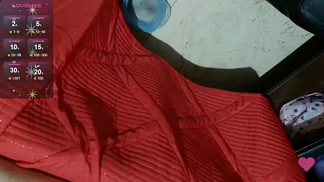 Snapshot of luisahot_9727 chatting on 10.07.25 luisahot 9727 online show from 10.07.25