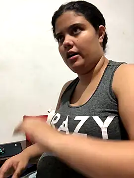 Snapshot of luisahot_9727 chatting on 10.16.25 luisahot 9727 online show from 10.16.25