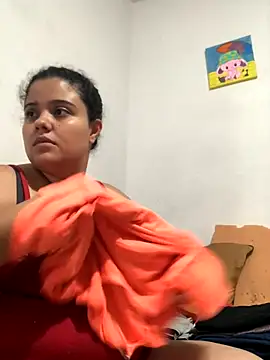 Snapshot of luisahot_9727 chatting on 10.23.25 luisahot 9727 online show from 10.23.25