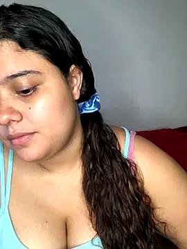 Snapshot of luisahot_9727 chatting on 11.23.25 luisahot 9727 online show from 11.23.25