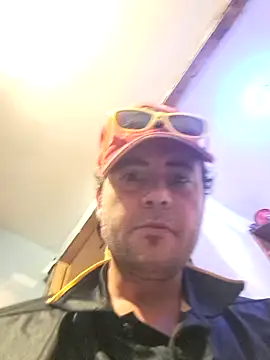 Snapshot of ModernMan381 chatting on 10.19.25 ModernMan381 online show from 10.19.25