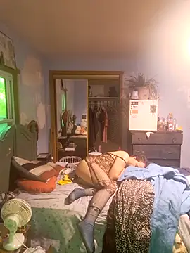 Snapshot of ModernMan381 chatting on 11.03.25 ModernMan381 online show from 11.03.25