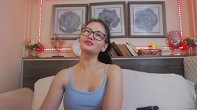 HellenDesire online show from 02.08.25