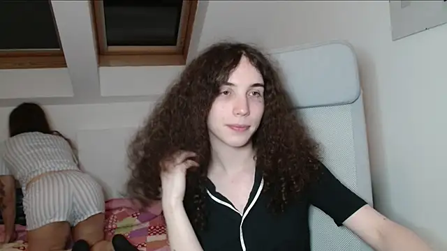 Snapshot of tsbubbles760 chatting on 10.19.25 tsbubbles760 online show from 10.19.25