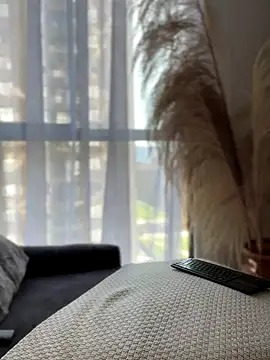 Sofi Leal online show from 11.27.25