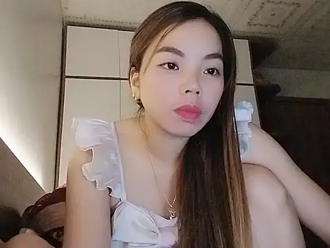 Snapshot of Bree039 chatting on 10.28.25 Bree039 online show from 10.28.25