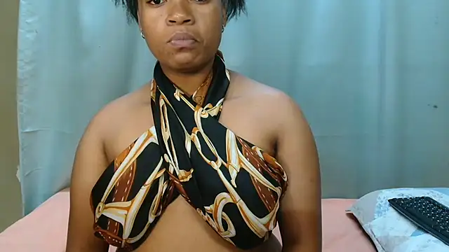 Snapshot of AfricanPopi chatting on 09.10.25 AfricanPopi online show from 09.10.25