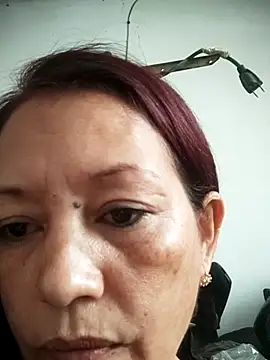 Snapshot of marinita13 chatting on 09.18.25 marinita13 online show from 09.18.25