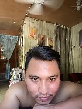 Snapshot of BicuriousExploer chatting on 11.02.25 BicuriousExploer online show from 11.02.25