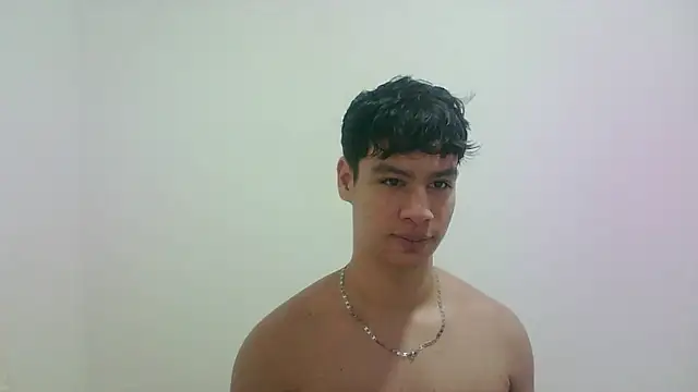 Snapshot of zeus_181 chatting on 09.15.25 zeus 181 online show from 09.15.25