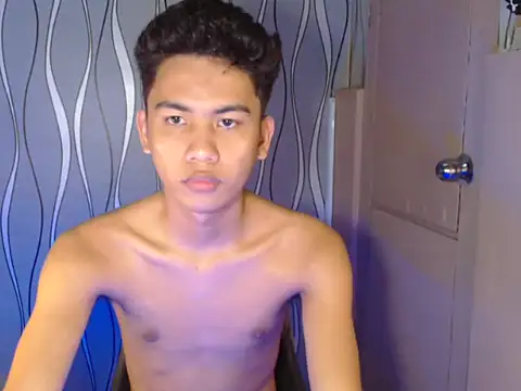 Snapshot of Demure_Asian143 chatting on 09.14.25 Demure Asian143 online show from 09.14.25