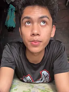 Snapshot of Demure_Asian143 chatting on 09.26.25 Demure Asian143 online show from 09.26.25