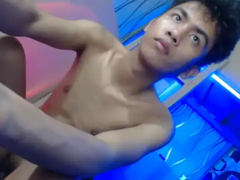 Snapshot of Demure_Asian143 chatting on 10.03.25 Demure Asian143 online show from 10.03.25