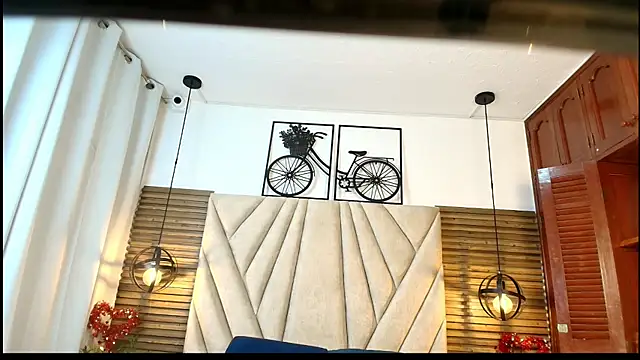 Cinthiabaker online show from 10.06.25