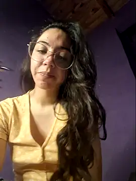 Snapshot of CieloMiel chatting on 11.05.25 CieloMiel online show from 11.05.25