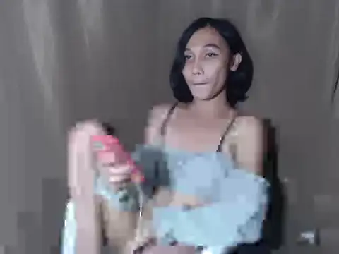 Snapshot of Urfucking_khloe1 chatting on 09.24.25 Urfucking khloe1 online show from 09.24.25