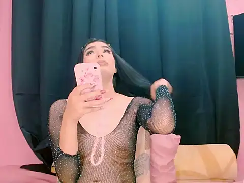 Snapshot of _crystal23_ chatting on 10.19.25  crystal23  online show from 10.19.25